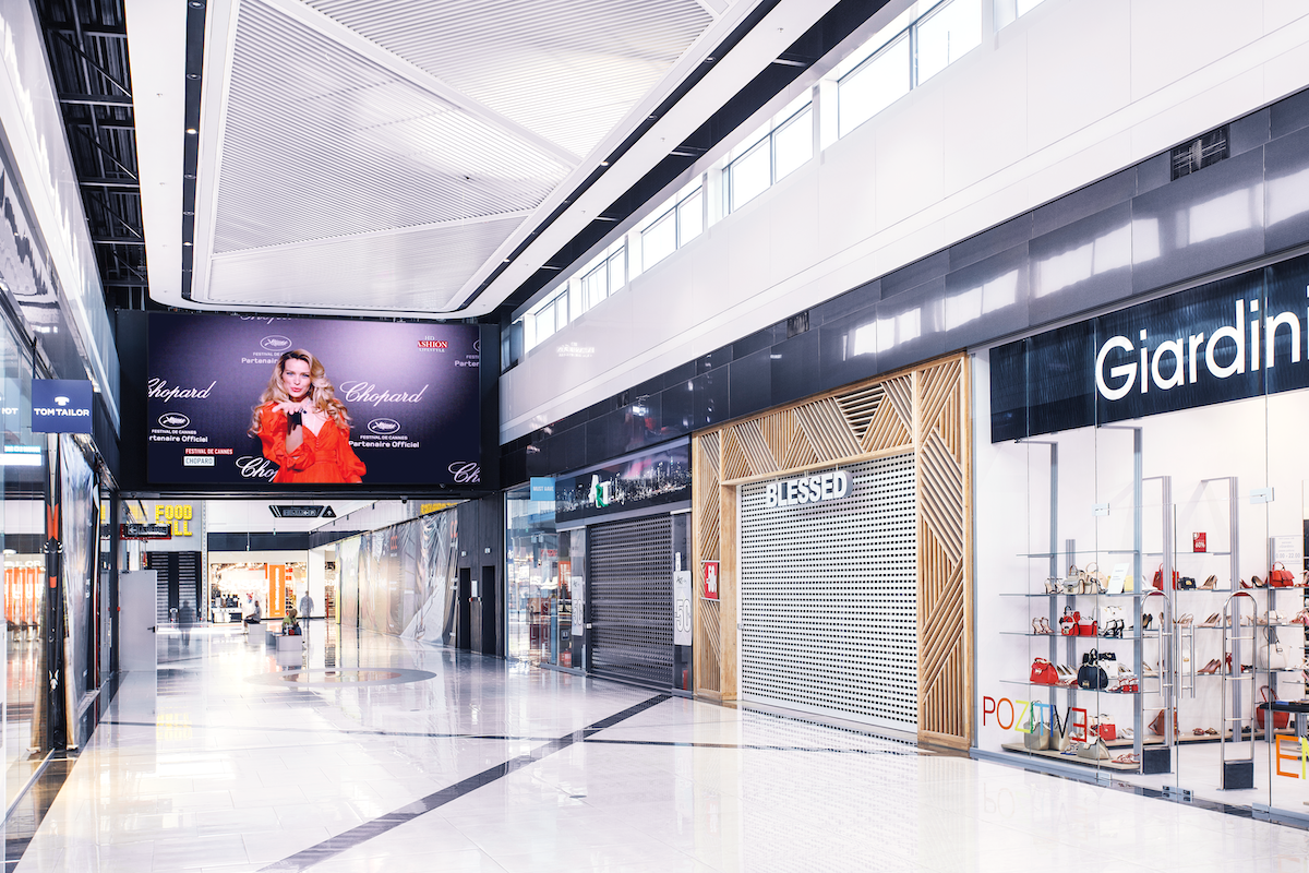 Внутренний LED-экран для ТРЦ Lavina Mall, Киев